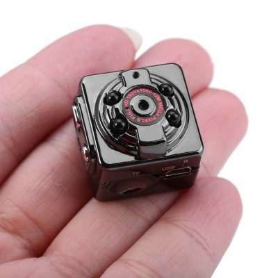 Rubik camera SQ8 quay lén